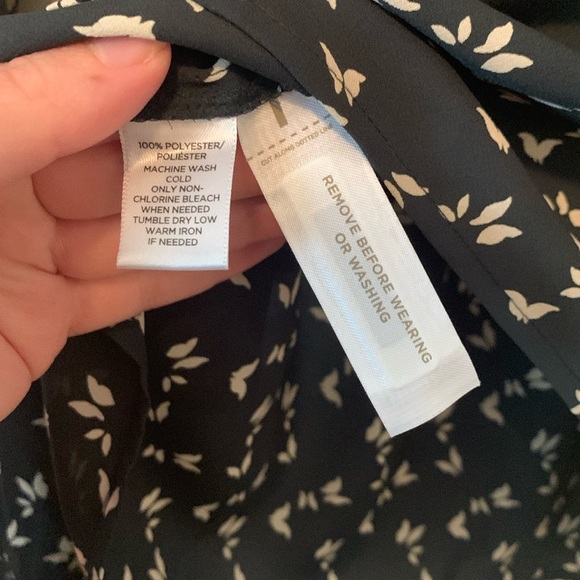 LOFT Butterfly Pattern Dark Green Collared Button Up Long Sleeve Top Size Small - Picture 6 of 7